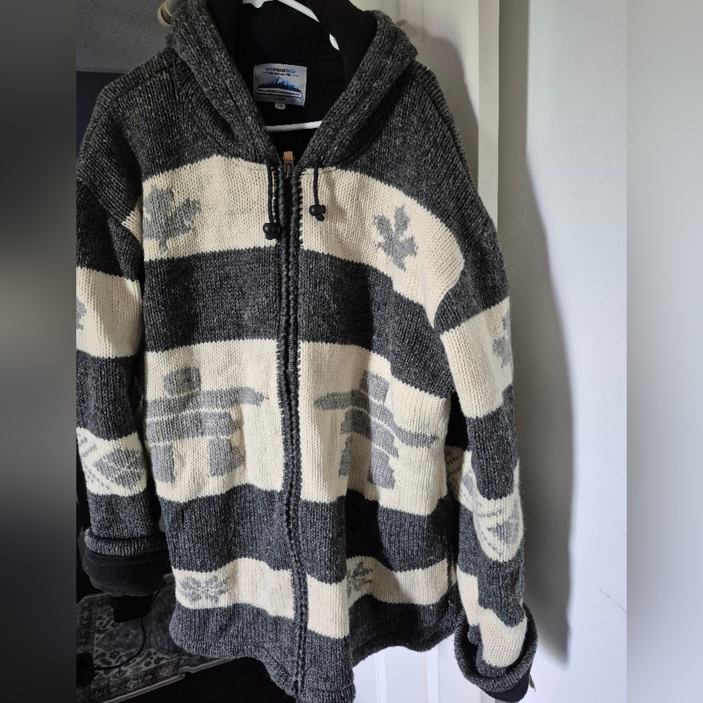 NWOT, Hooded Grey and Cream Jacket, Size XXL, ptp 26